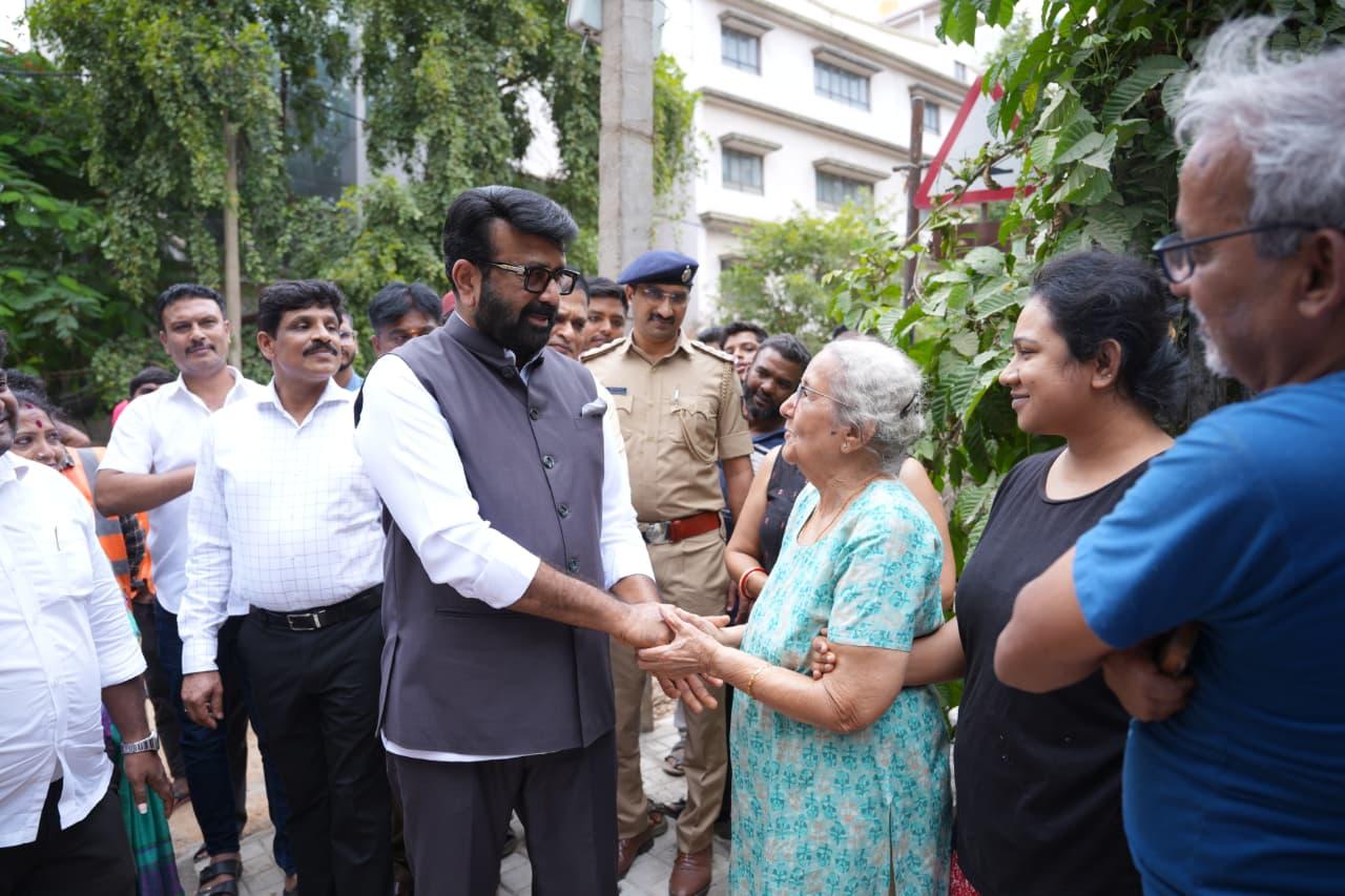 N A Haris interacting warmly with Shantinagar citizens
